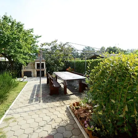 Ferienwohnung Fuer 4 Personen Ca 50 Qm In Kosinozici, Porec, Istrien Istrische Riviera Apartment *