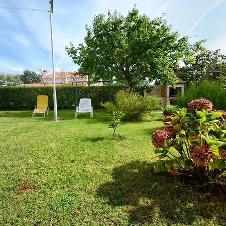 Apartment Ferienwohnung Fuer 4 Personen Ca 50 Qm In Kosinozici, Porec, Istrien Istrische Riviera *