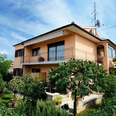 Ferienwohnung Fuer 4 Personen Ca 50 Qm In Kosinozici, Porec, Istrien Istrische Riviera * Poreč
